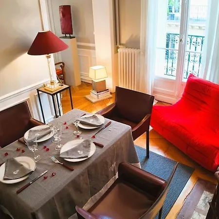 Parisian Elegance In Ranelagh * Parigi