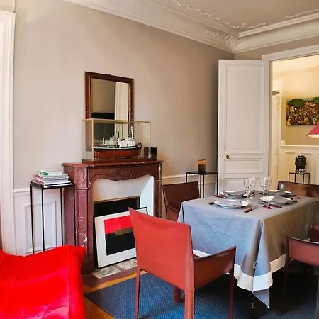 Parisian Elegance In Ranelagh Appartamento