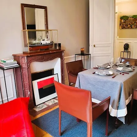 Appartamento Parisian Elegance In Ranelagh Parigi