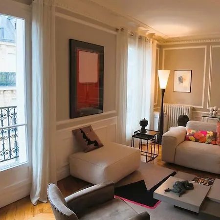 Parisian Elegance In Ranelagh Appartamento Parigi